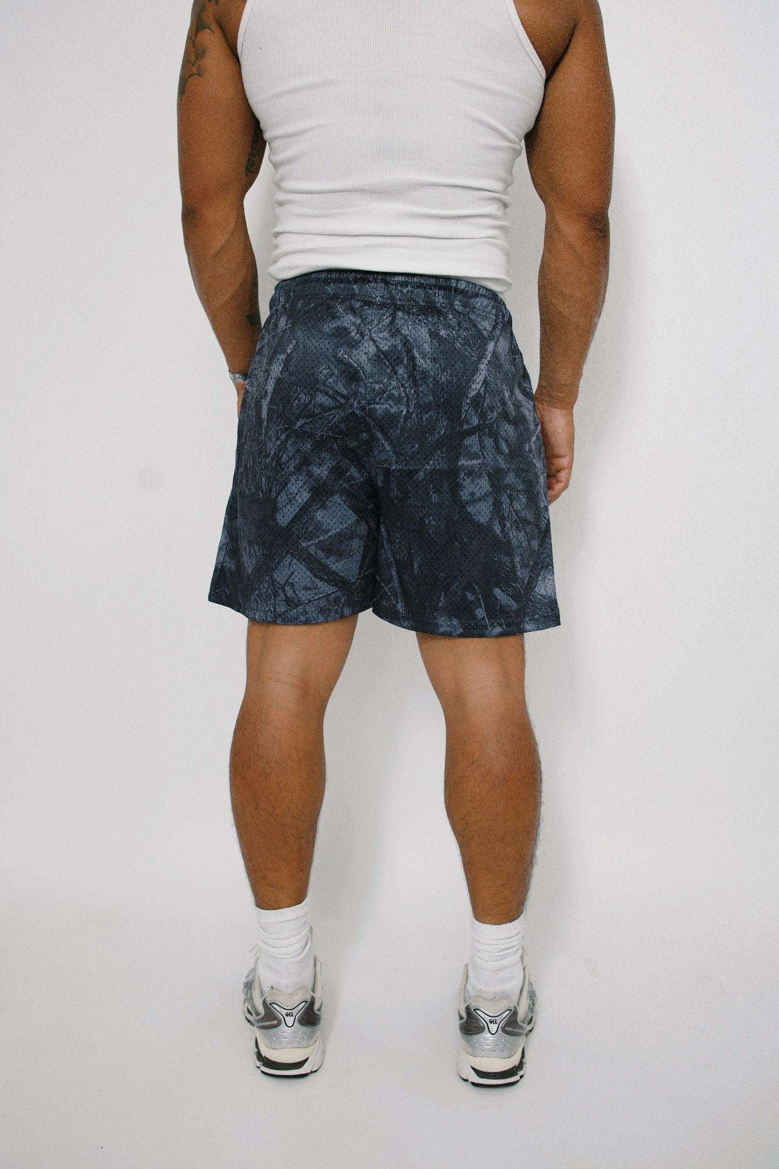 4:13 CROSS 6IN MESH SHORT (BLACK CAMO)