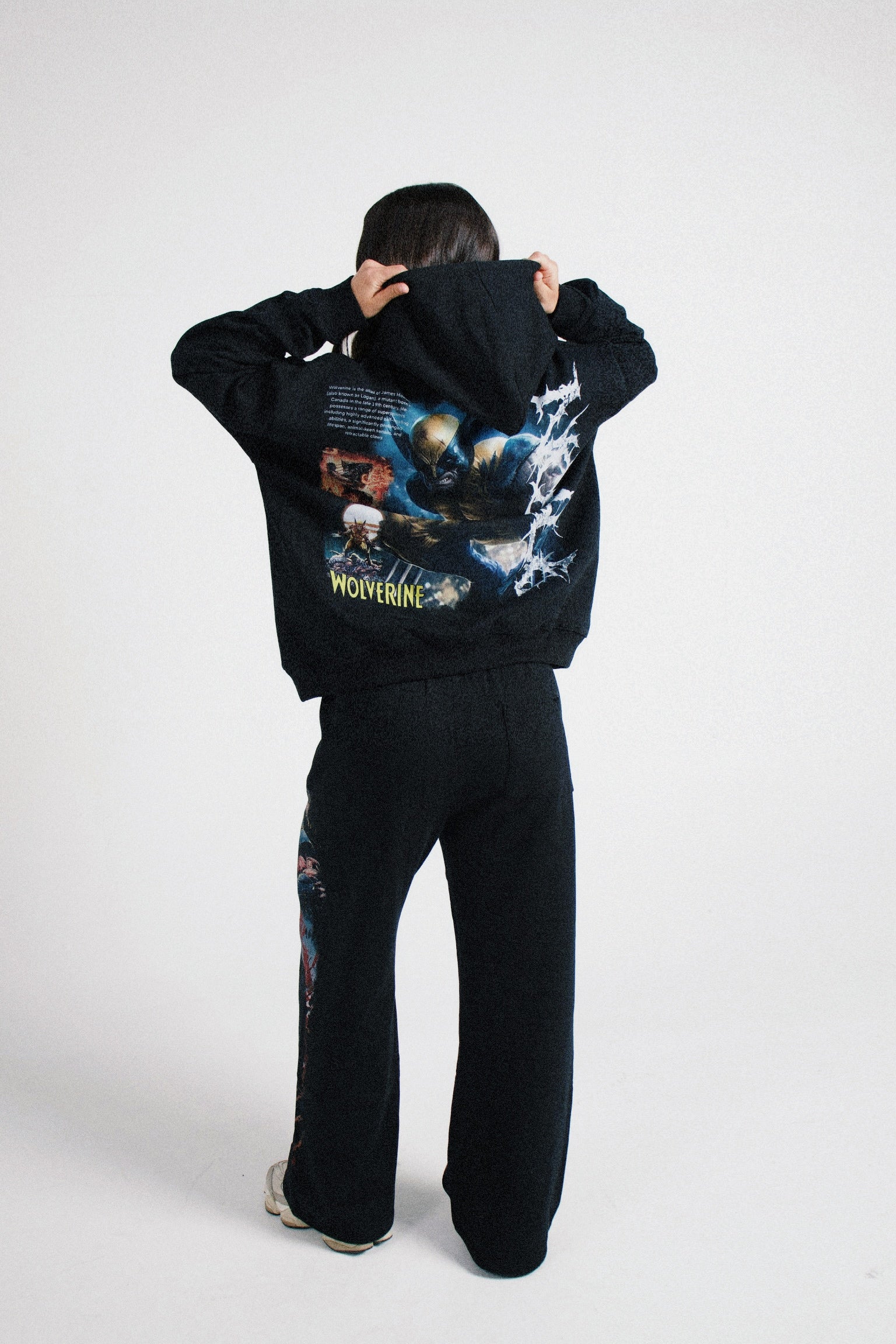 WOLVERINE OVERSIZED HOODIE