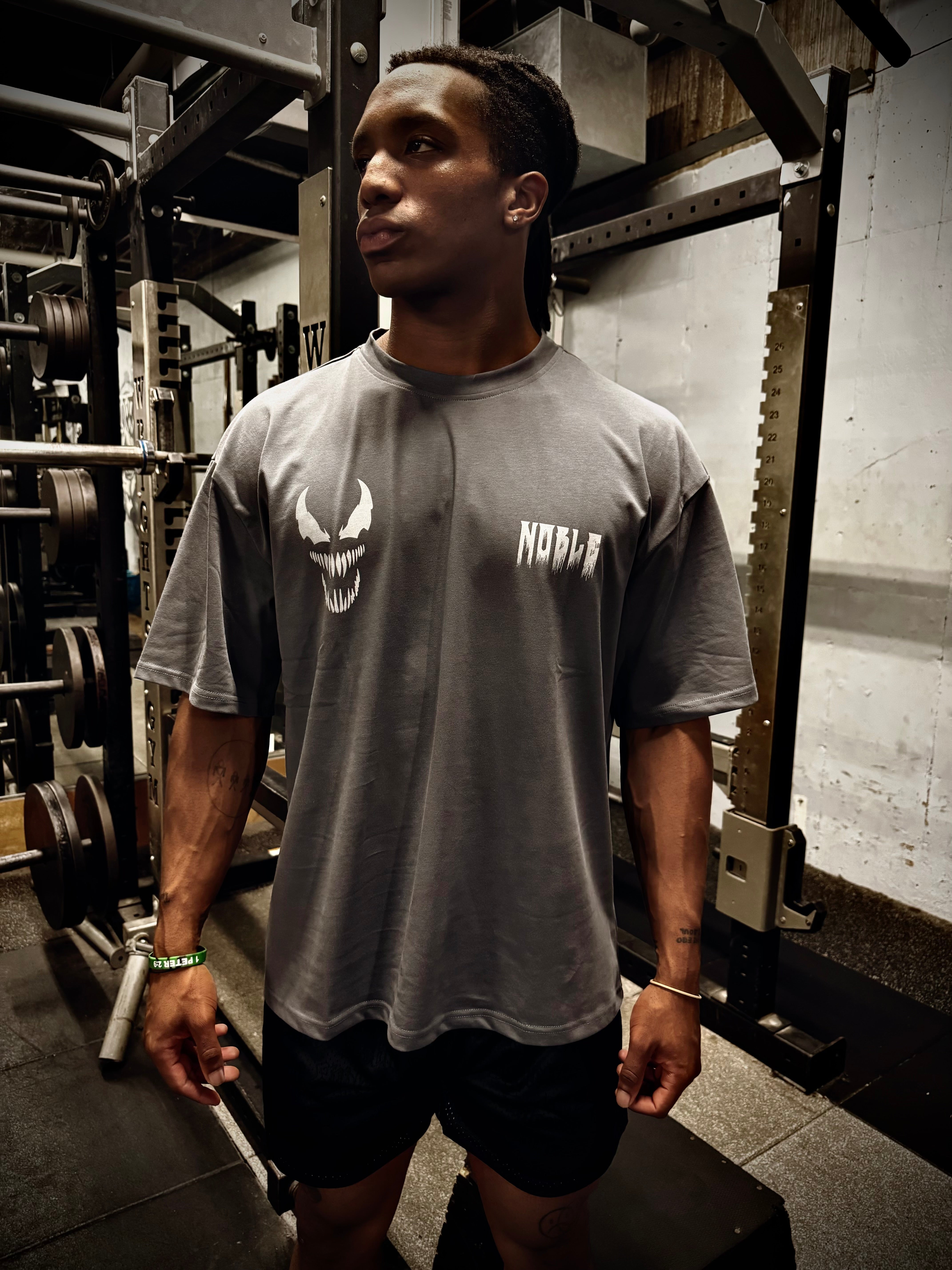OVERSIZED “VENOM” TEE