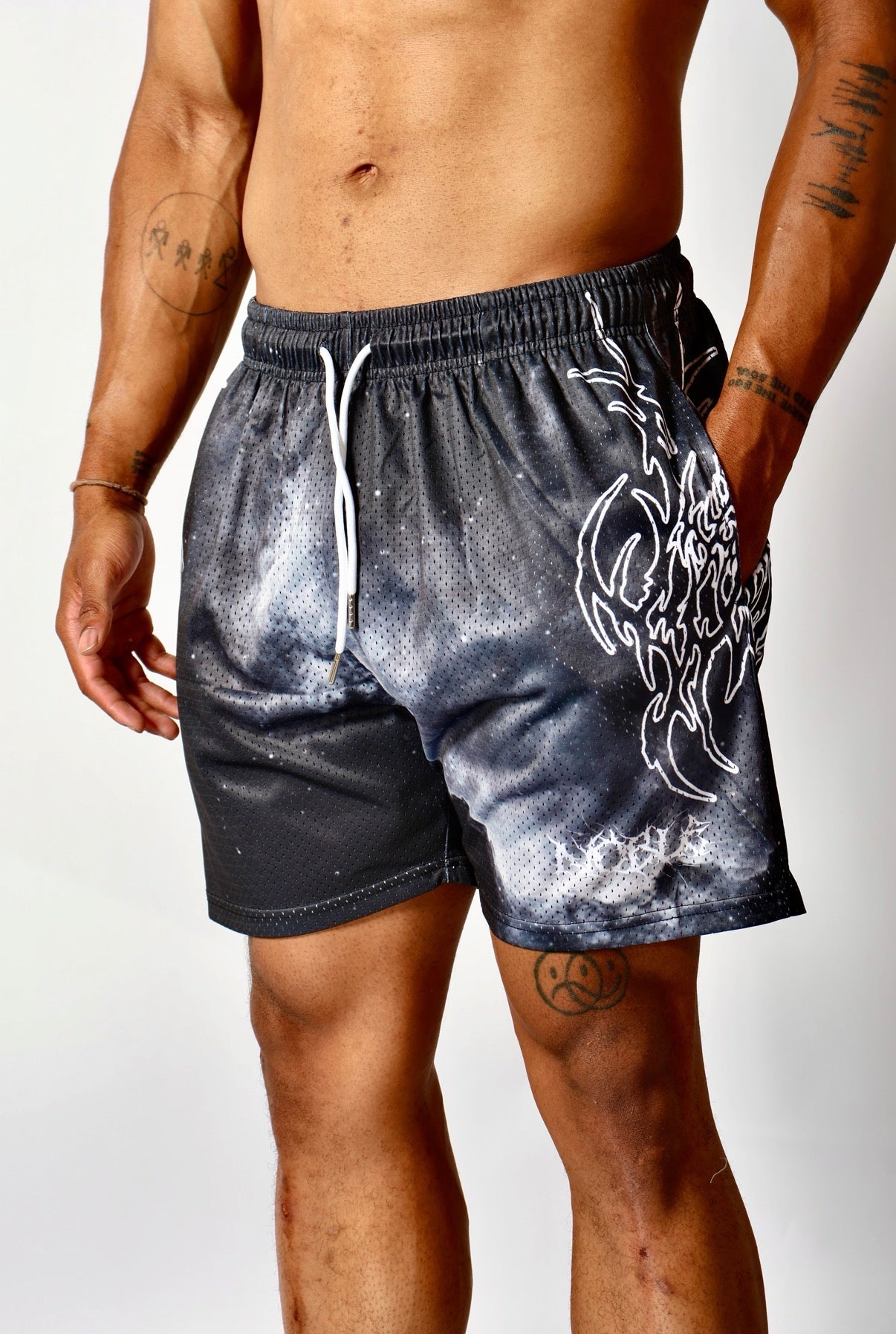 NEO GALAXY MESH SHORTS (WHITE NEO TRIBAL) - noble