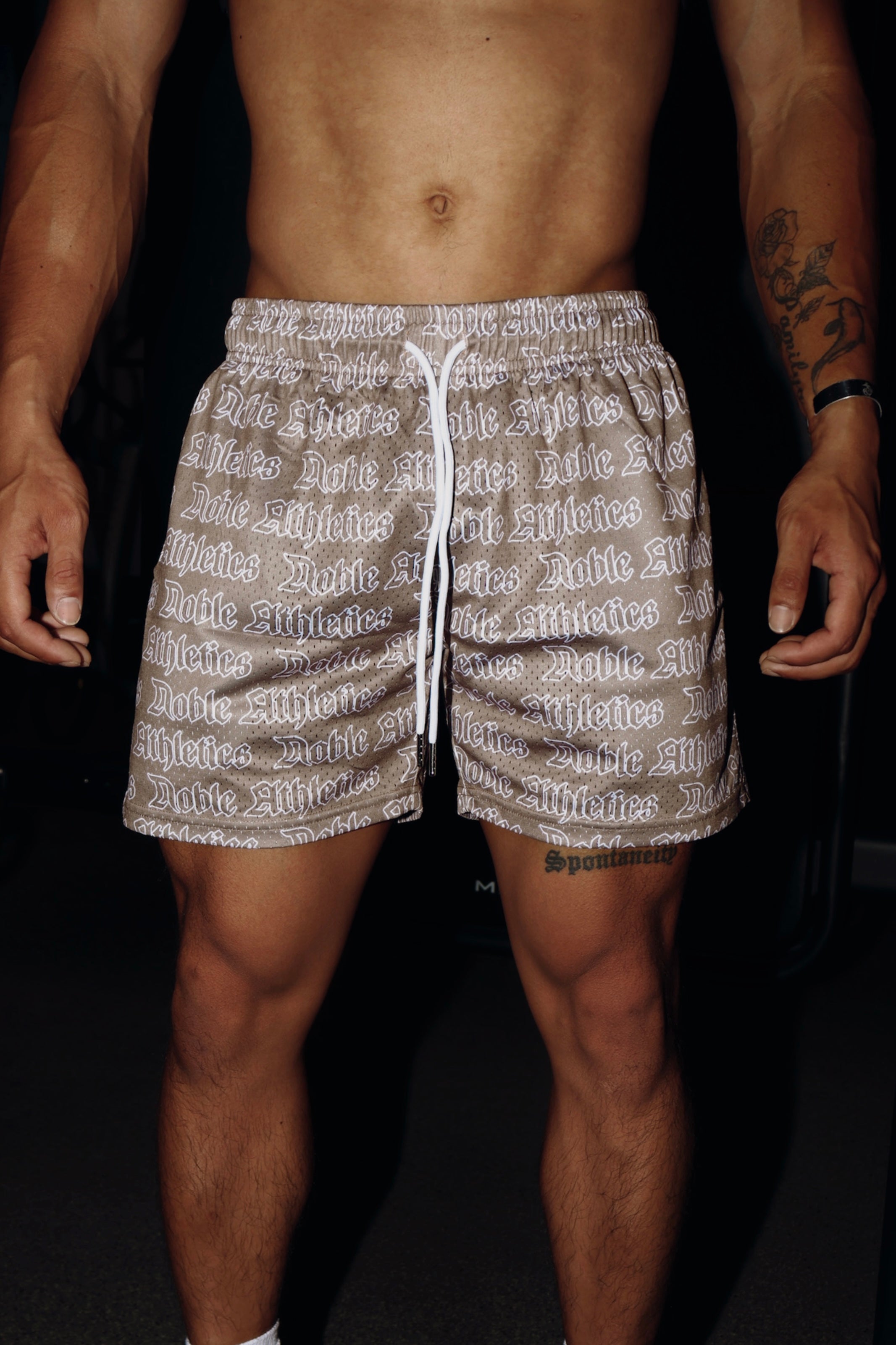 “CORE” MESH SHORTS - TAN