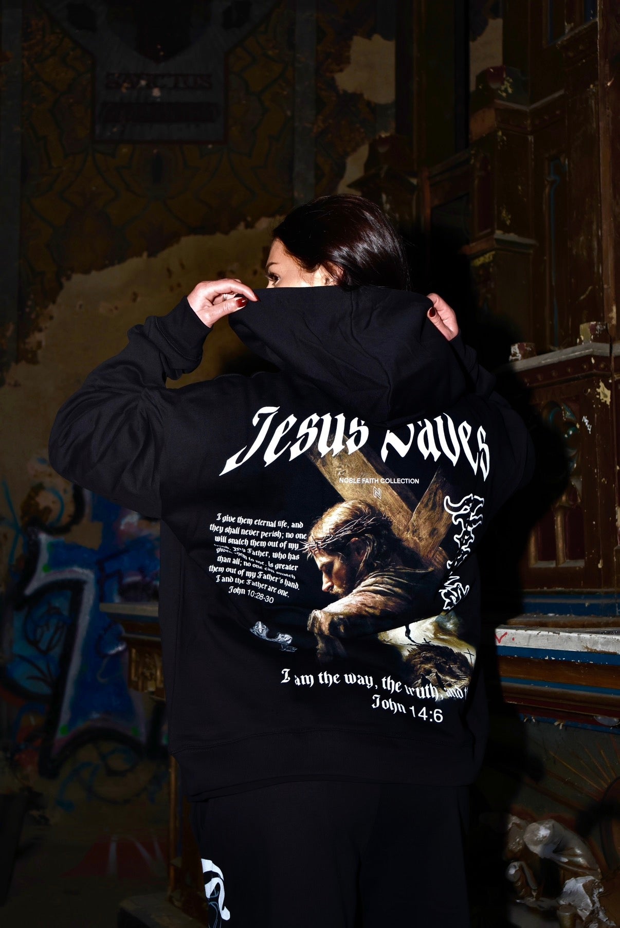 JESUS SAVES HOODIE - noble