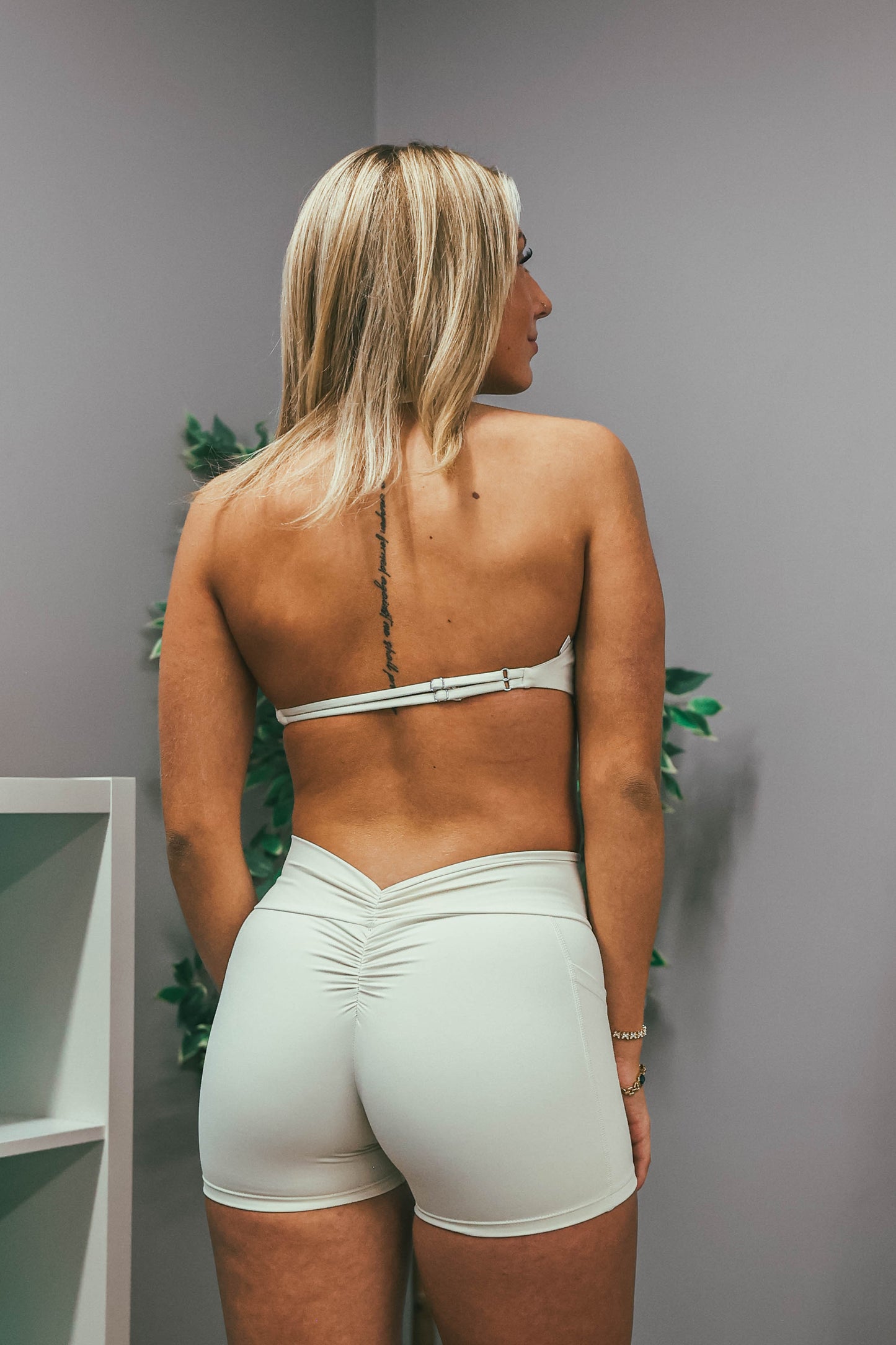 FAITH SPORTS BRA (CREAM)