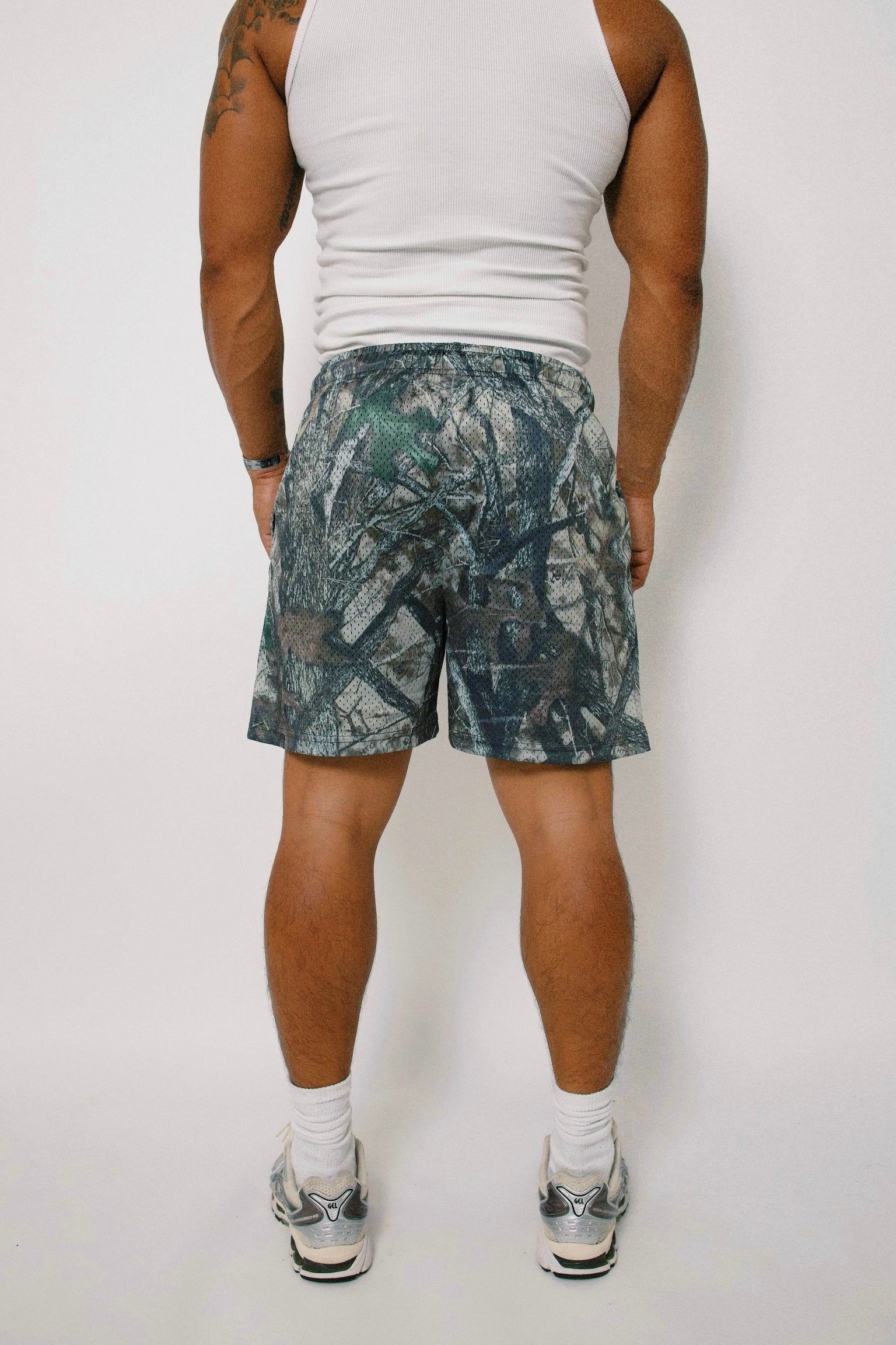 4:13 CROSS 6IN MESH SHORT (CAMO)