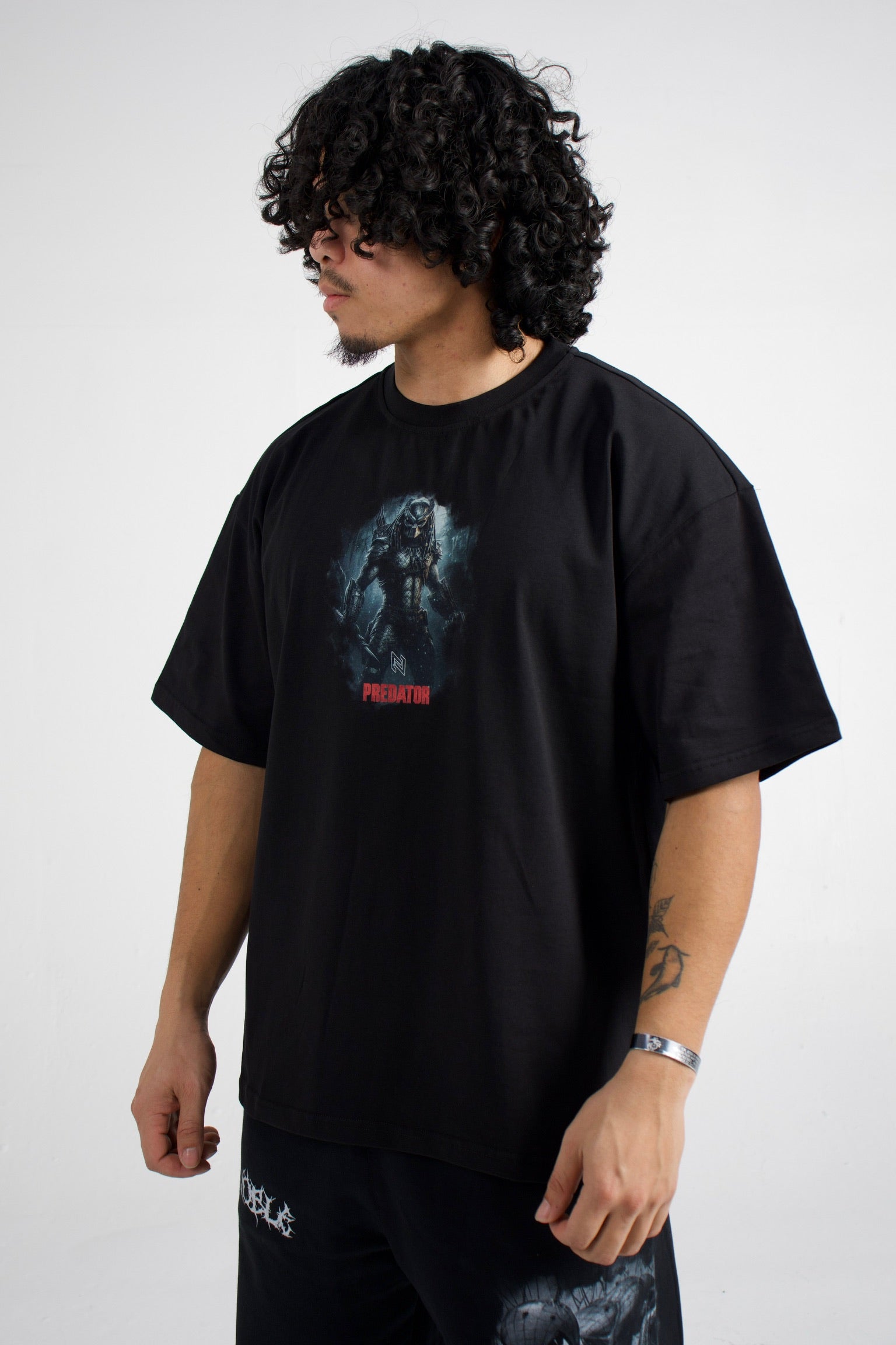 PREDATOR OVERSIZED TEES
