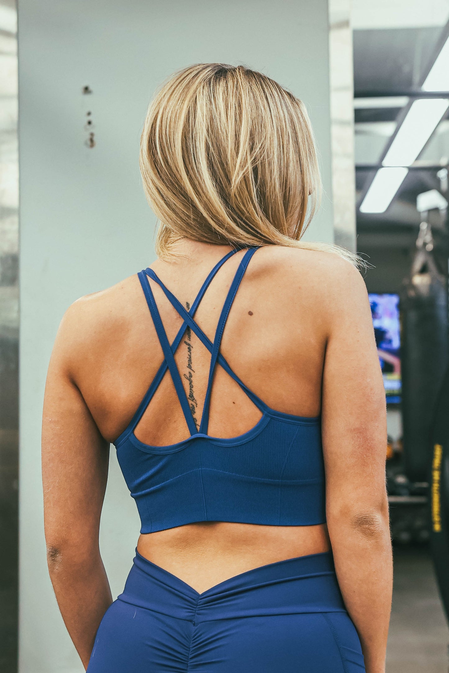 CRISS CROSS SPORTS BRA (NAVY)