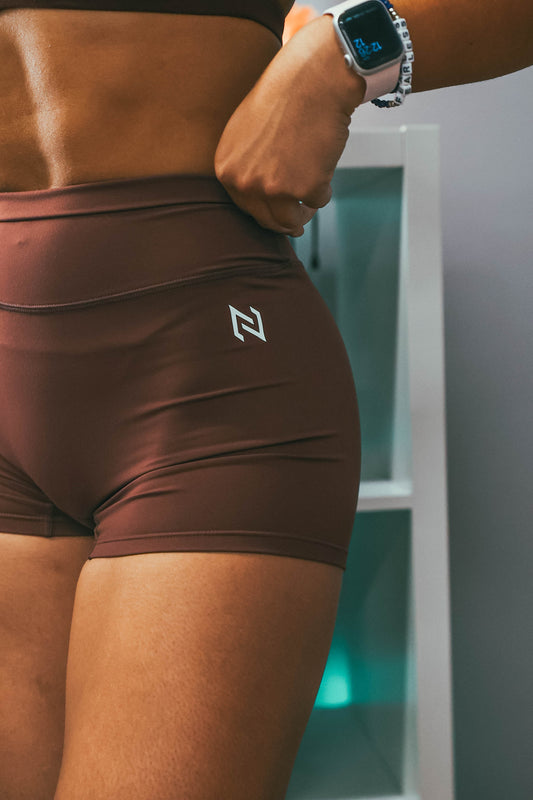 MID WAIST CONTOUR SHORTS (MOCHA)