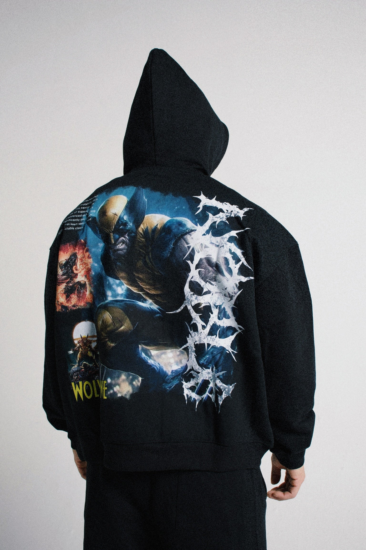 WOLVERINE OVERSIZED HOODIE