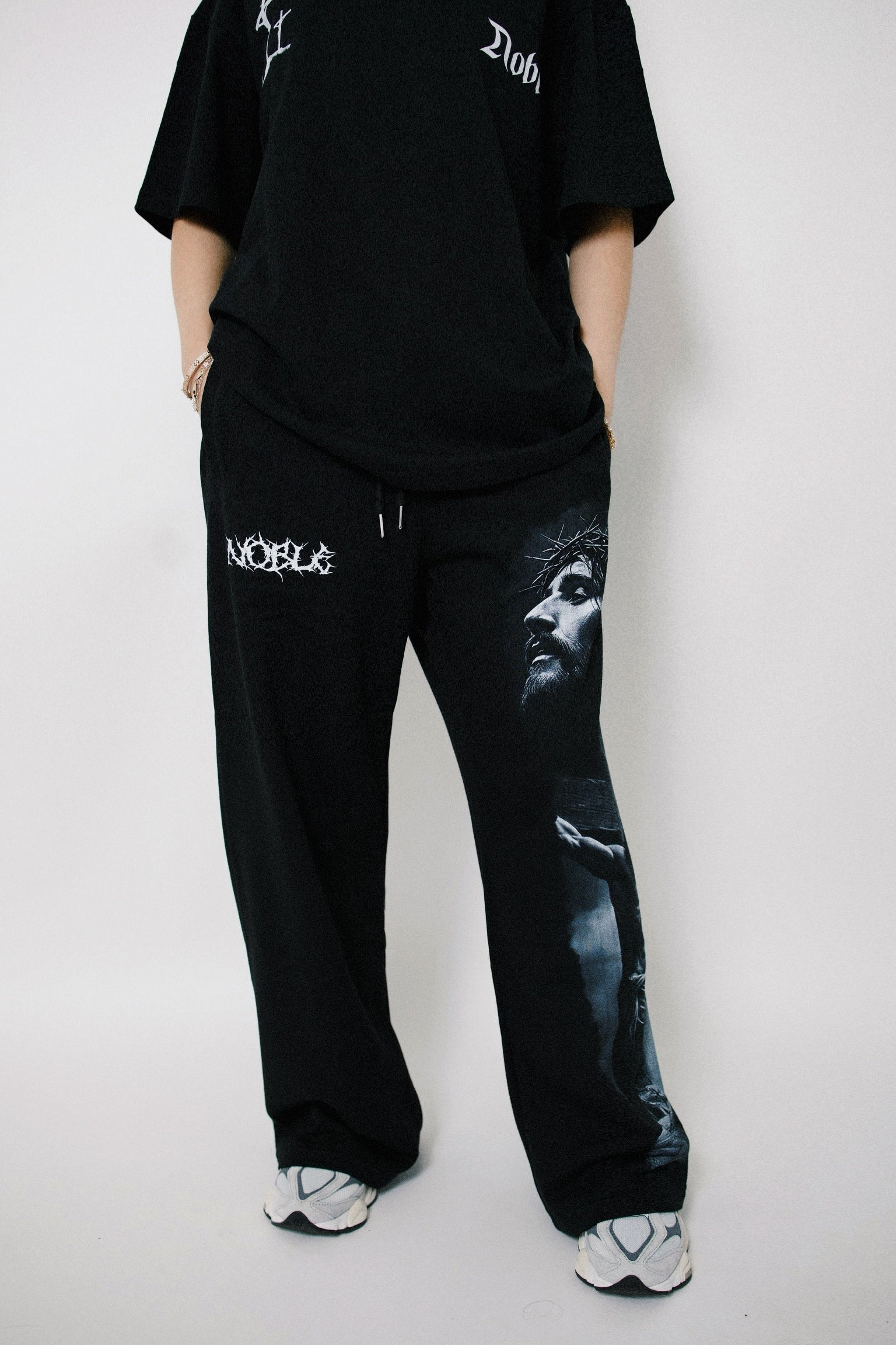 “JESUS LOVES” BAGGY SWEATS