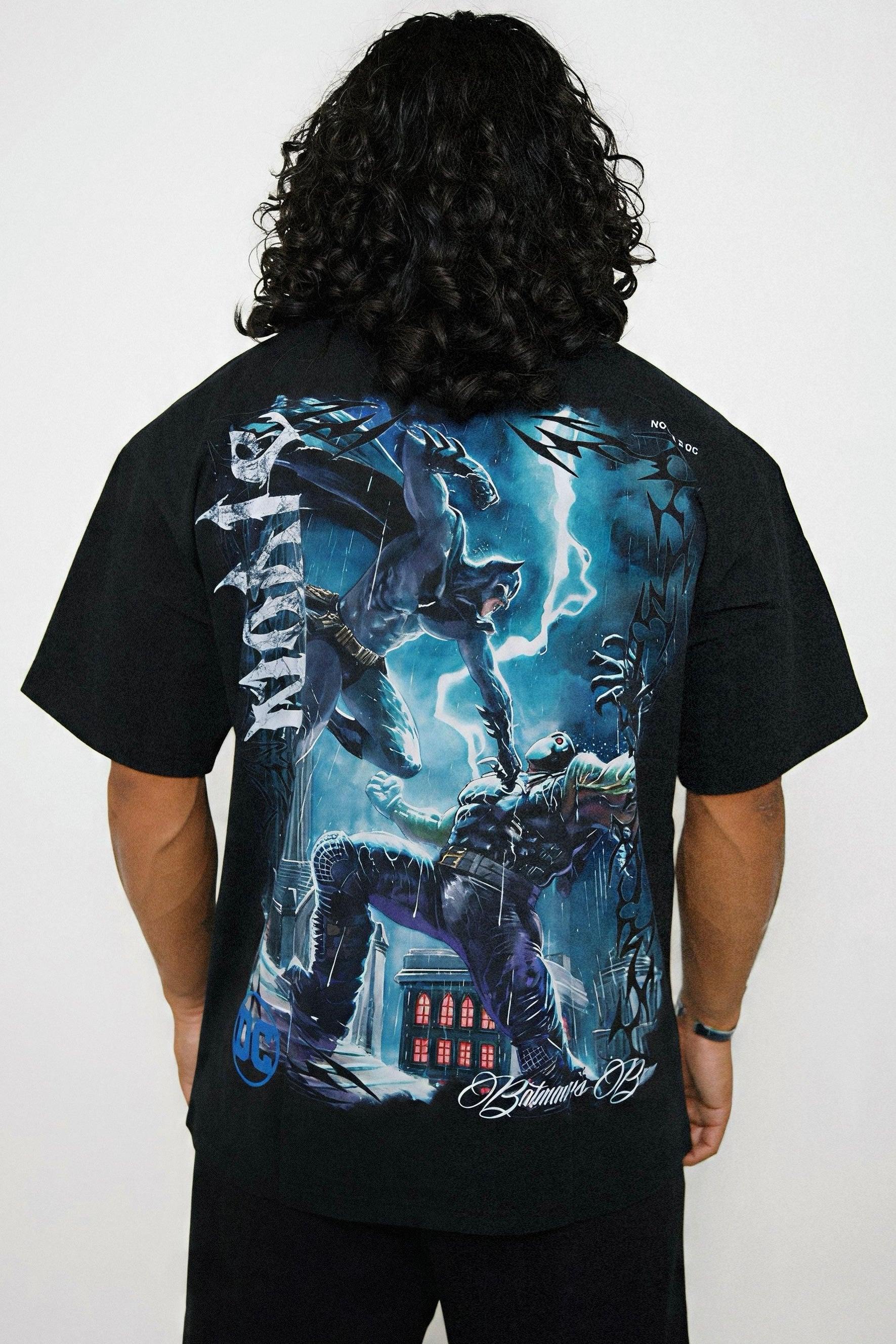BAN3 VS BAT V1 OVERSIZED TEE