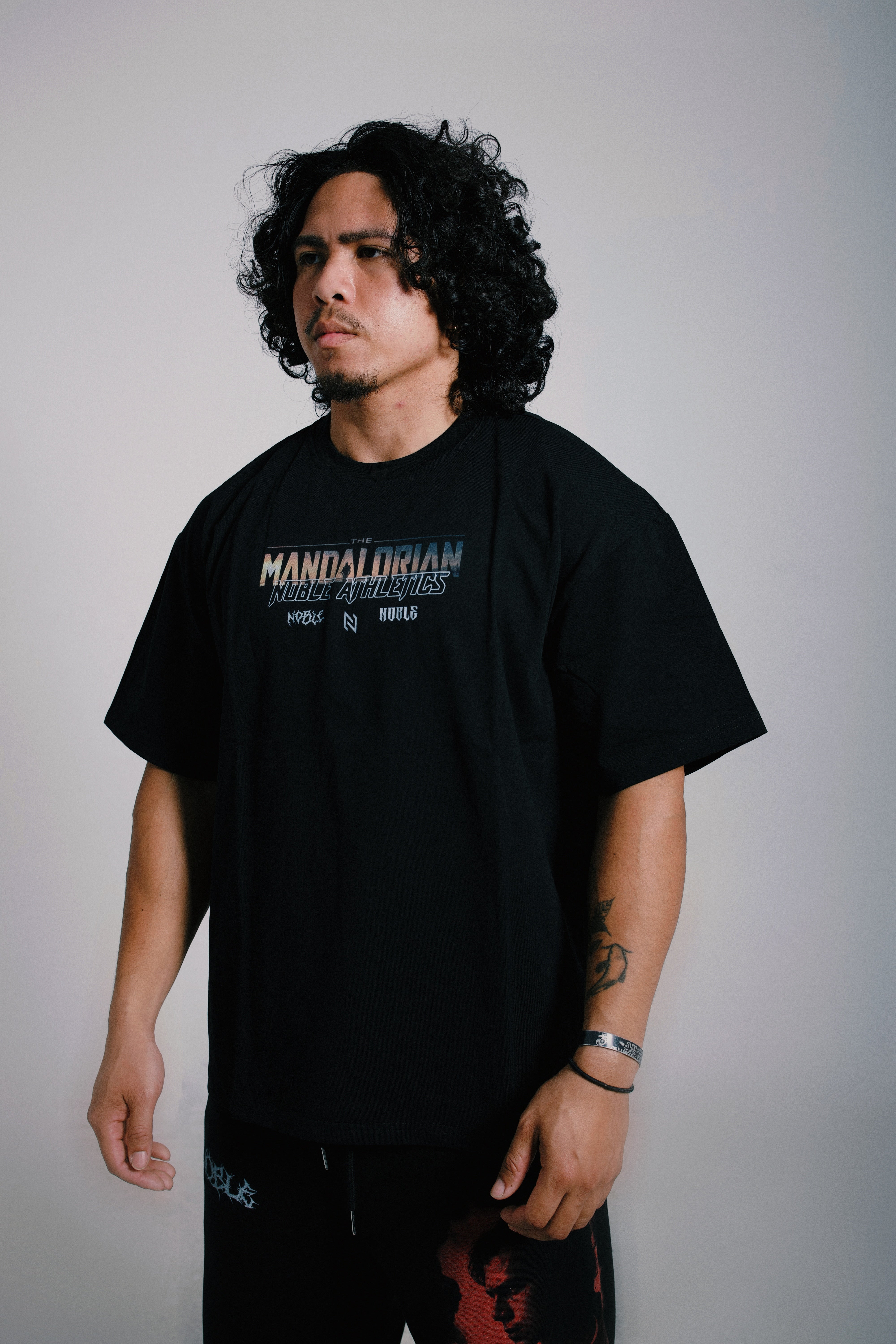 THE MANDALORIAN OVERSIZED TEE